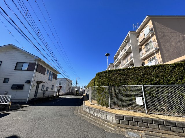 海見え！逗子小坪ハイツ2号棟　1階　リフォームの周辺|住宅街
