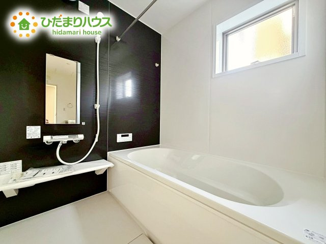 【浴室】 | 笠間市吉岡第1　新築戸建 | 今日も１日お疲れでした。広いお風呂で疲れを癒してください。