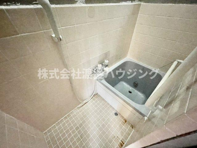 丸川貸家（西側）の浴室