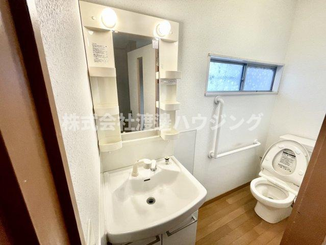 丸川貸家（西側）の洗面所