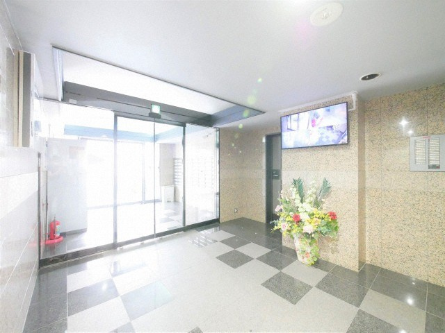 大阪市淀川区西宮原２丁目の賃貸マンションのロビー