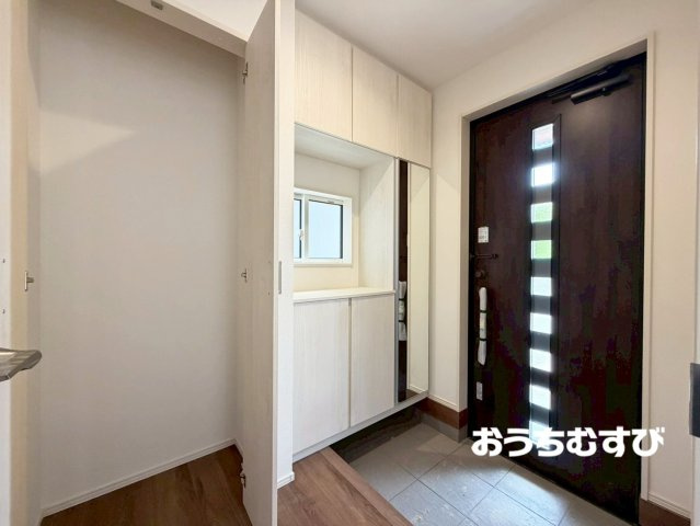 尾張旭市南新町中畑(全1棟)の玄関