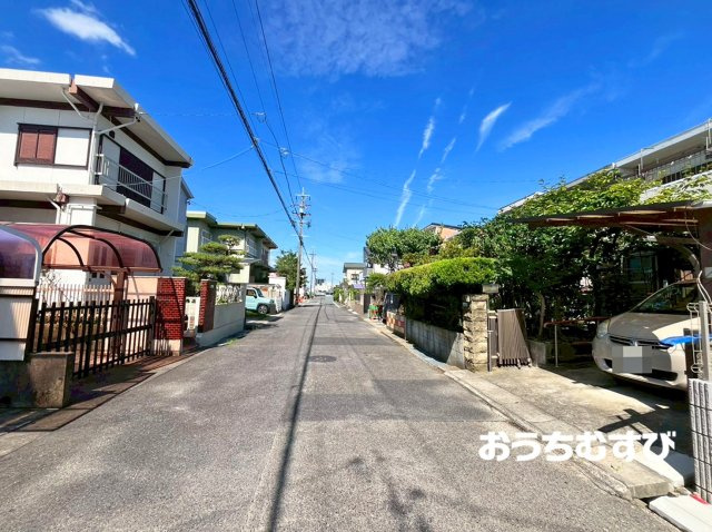 尾張旭市南新町中畑(全1棟)の前面道路含む現地写真