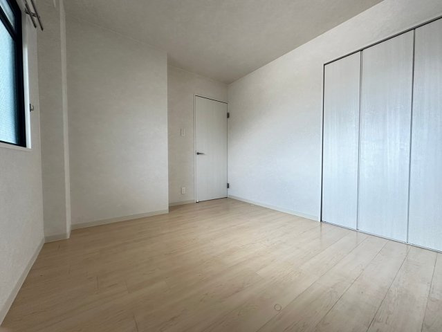 アルフォルスエムの寝室