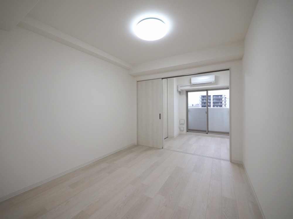 大阪市淀川区木川東３丁目の賃貸マンションの居間・リビング