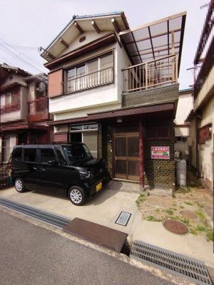 【外観】 | 池田戸建貸家 | 広い道路の面していて明るく開放的ですよ