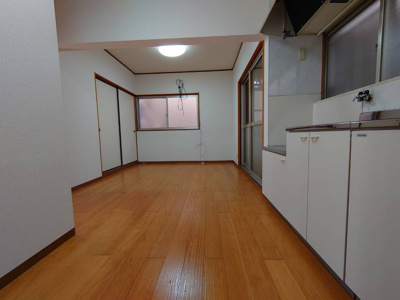 【キッチン】 | 池田戸建貸家 | 8.75帖のダイニングキッチン