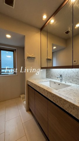 クラッシィハウス神田錦町の洗面所