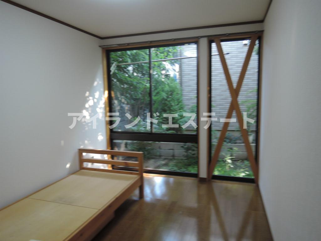 Belle House　陽当たり良好　オートロック　学生さんおすすめ　の居間・リビング