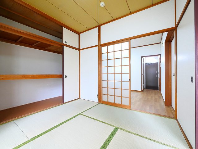 三輪マンションの和室