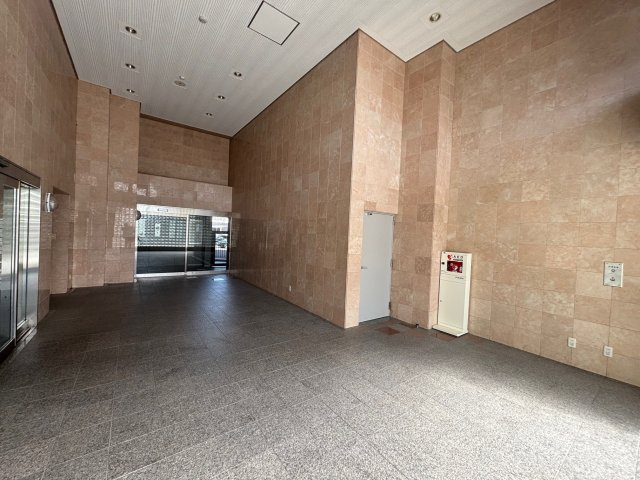 ローレルコート宇治木幡のエントランス