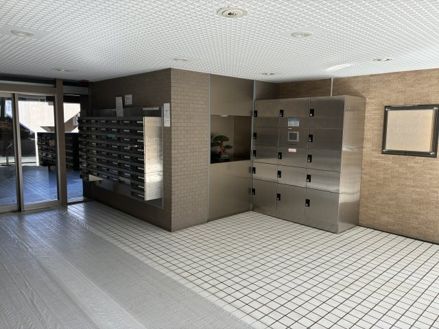 グローリア初穂宮崎台のエントランス