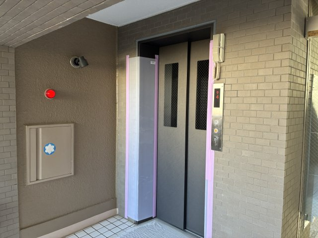 グローリア初穂宮崎台のその他共用部分|エレベーター