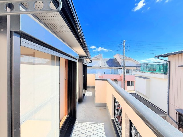 泉区下和泉4丁目　中古戸建てのバルコニー|◆日当たり良好なバルコニー！毎日のお洗濯にも嬉しいですね！