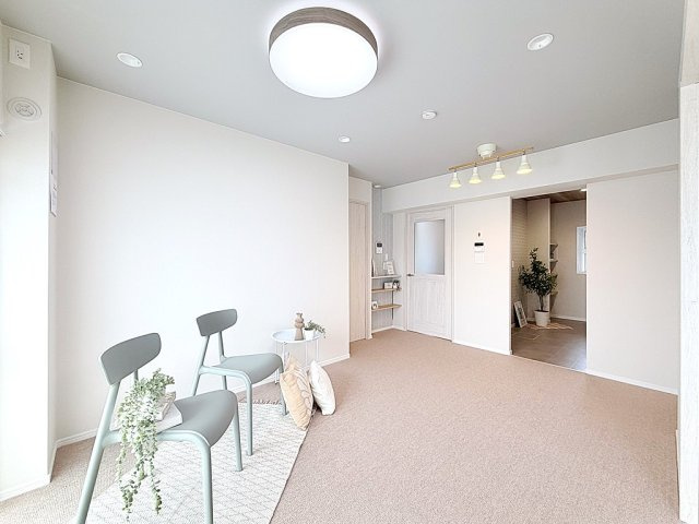 サンライフ本山の居間・リビング