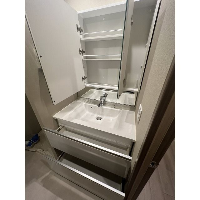 シャンボール白金の独立洗面台