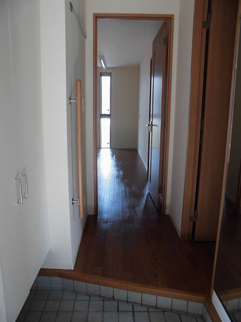 ボヌールBの玄関