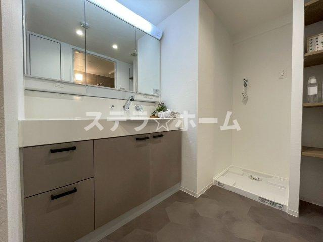 ソシエ北大阪壱期棟の独立洗面台|独立洗面台で身支度をすべて済ませてしまいましょう