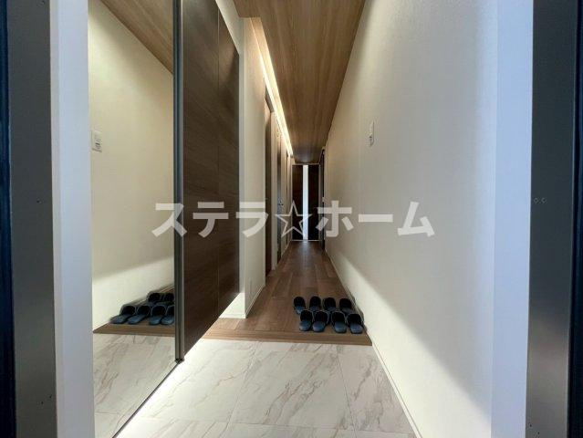 ソシエ北大阪壱期棟の玄関|落ち着いた玄関です