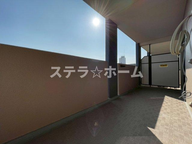 ソシエ北大阪壱期棟のバルコニー|陽当たり良好なバルコニーです