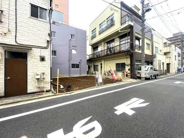 文京区本駒込５丁目売地の外観|周辺は中層階の建物で多く見られます。