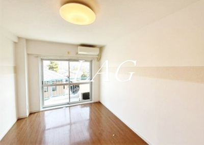 【居間・リビング】 | 大森山王リハイム | 洋室のお部屋です。