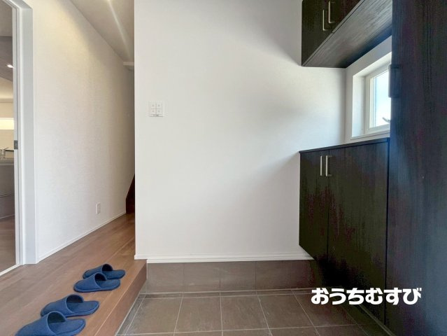 春日井市気噴町第10(全2棟) の玄関