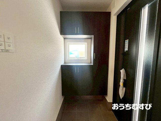 春日井市気噴町第10(全2棟) の玄関