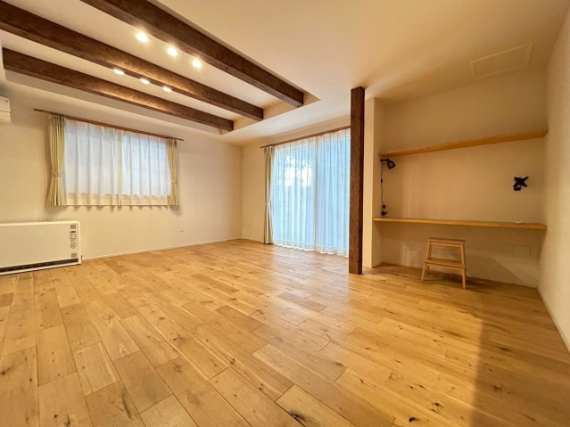 長束西RM借家の居間・リビング