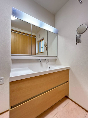 長束西RM借家の独立洗面台