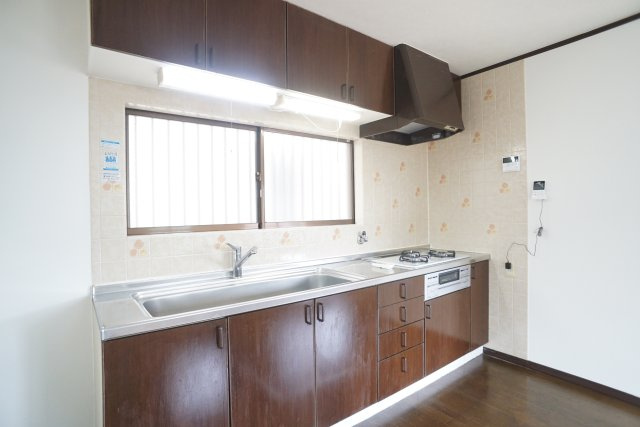 生瀬高台貸家のキッチン