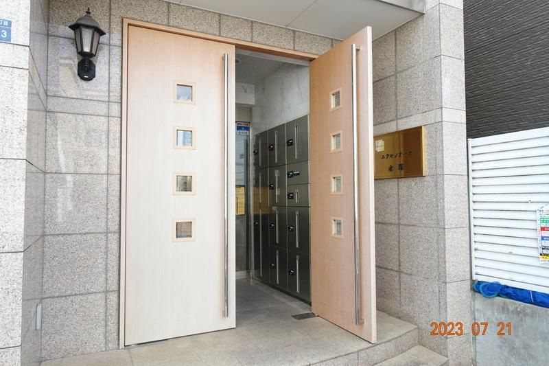 エクセシオーネ赤塚のエントランス