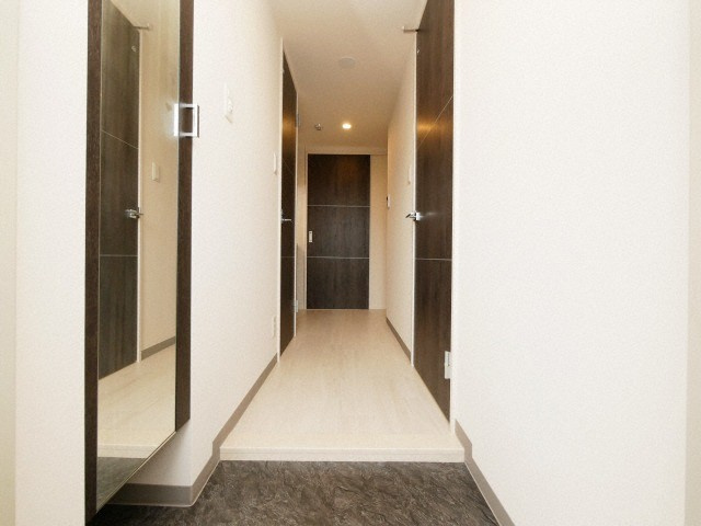 大阪市港区南市岡１丁目の賃貸マンションの玄関