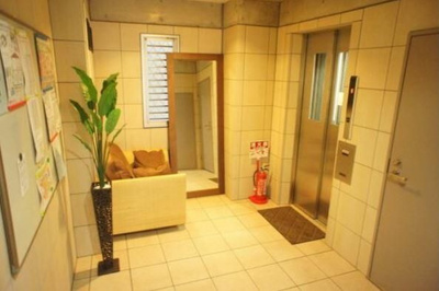 【ロビー】 | エミリー | 毎日通るロビーはこのようになっています