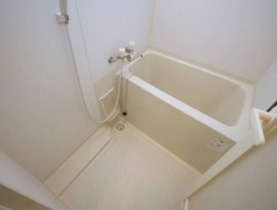 【浴室】 | エミリー | コンパクトで使いやすいお風呂です