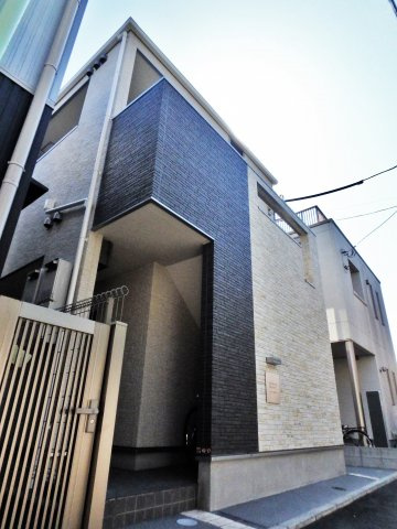 クレシア高円寺の玄関