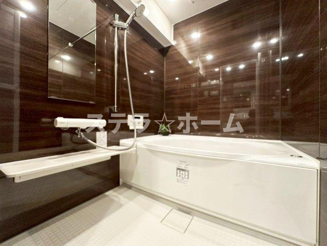 都島ロイヤルハイツの浴室|落ち着いた空間のお風呂です