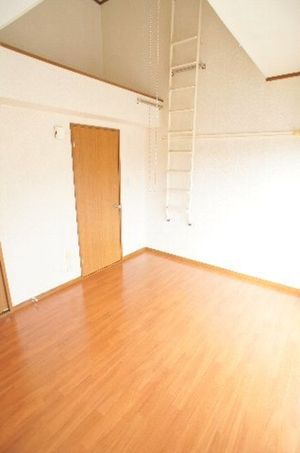 未貴ハイムＣ棟の洋室