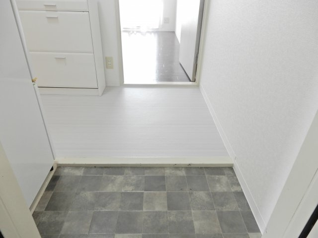 プチパレ天神の玄関