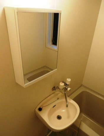 アビデKMの洗面所