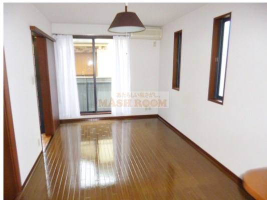 アビデKMの居間・リビング