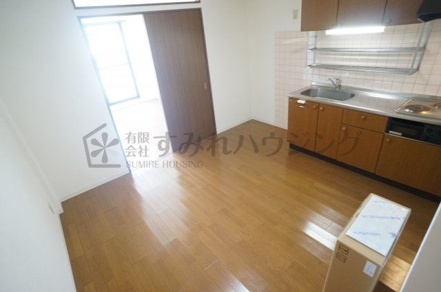 エンジェル坂下の居間・リビング|※ＩＨコンロに取替済み（写真は取替前のものです）