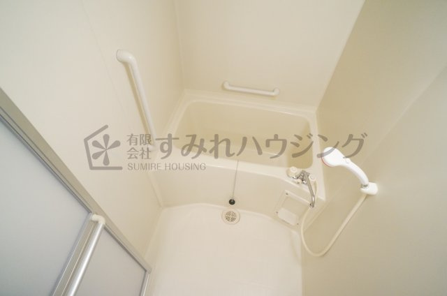 エンジェル坂下の浴室