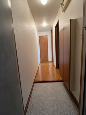 【玄関】 | フロラシオン | 収納もある玄関です