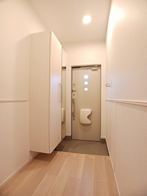 【玄関】 | ソレアード・ポールⅡ | シンプルで使いやすい玄関です