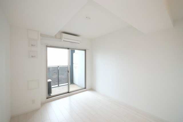 エスリード大阪ＣＥＮＴＲＡＬ　ＡＶＥＮＵＥの居間・リビング