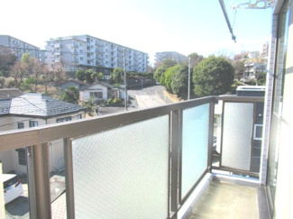 【バルコニー】 | ＴＨＥ　ＳＨＯＲＥ　ＨＯＵＳＥ | バルコニーがあります