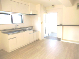 【居間・リビング】 | ＴＨＥ　ＳＨＯＲＥ　ＨＯＵＳＥ | 使いやすい居間です