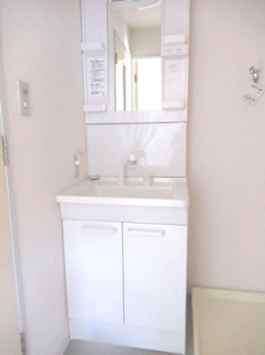 【独立洗面台】 | ＴＨＥ　ＳＨＯＲＥ　ＨＯＵＳＥ | 独立洗面化粧台が付いています