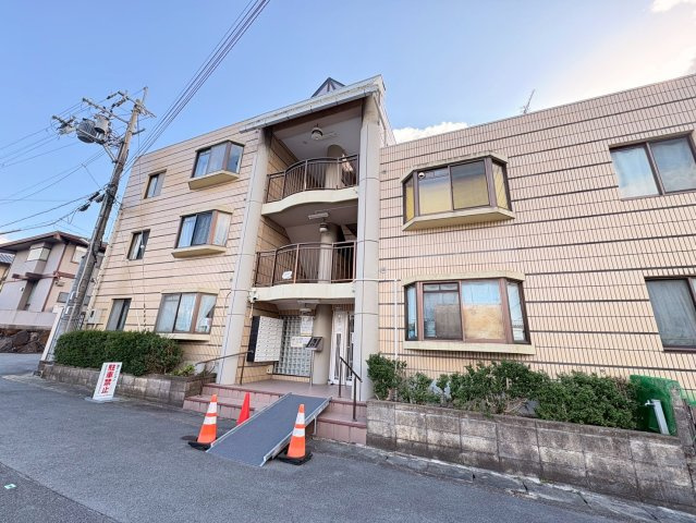 シティパレス真弓の外観